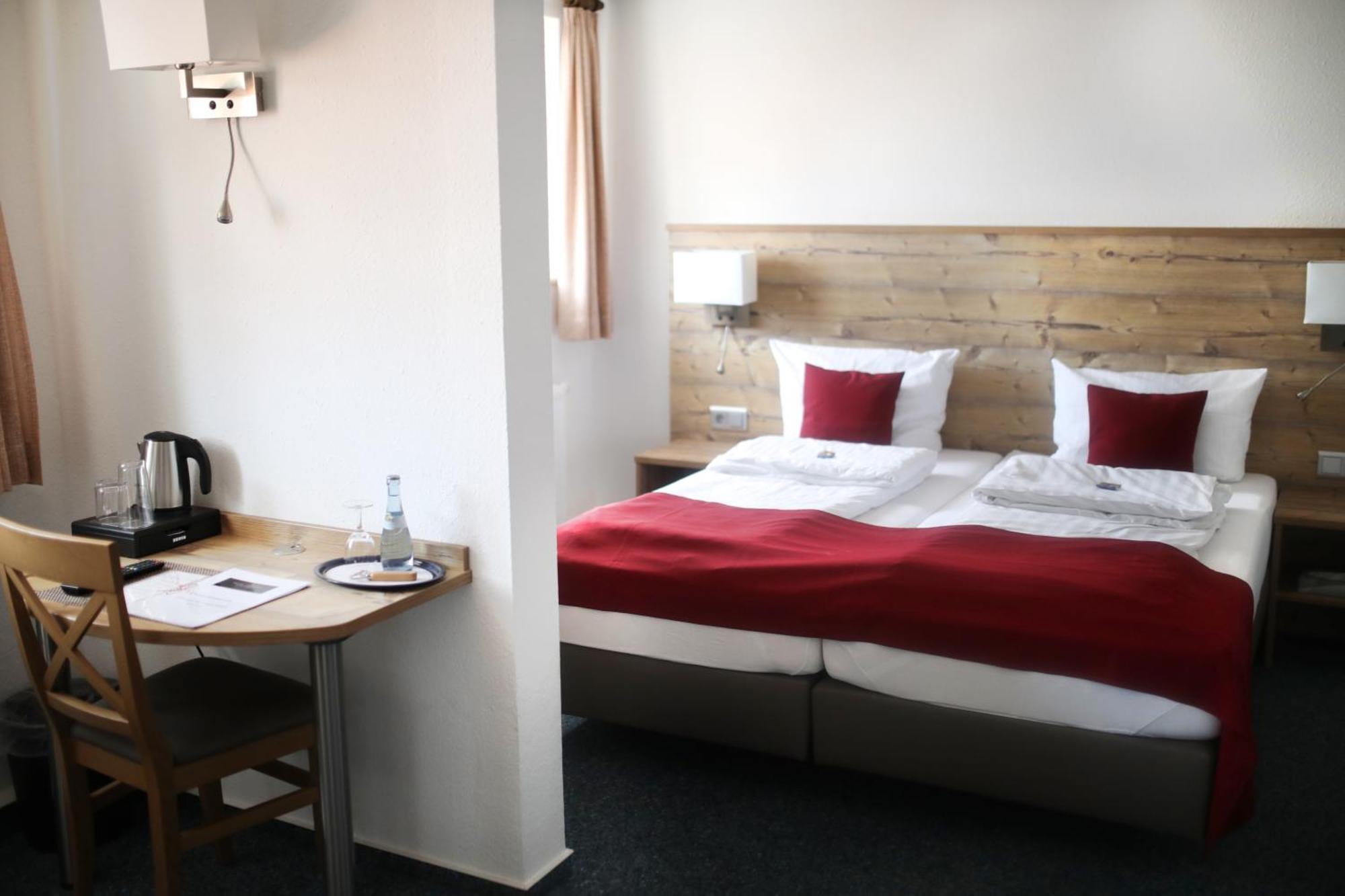 Gasthaus Hotel Zum Kreuz Stetten am Kalten Markt Kültér fotó
